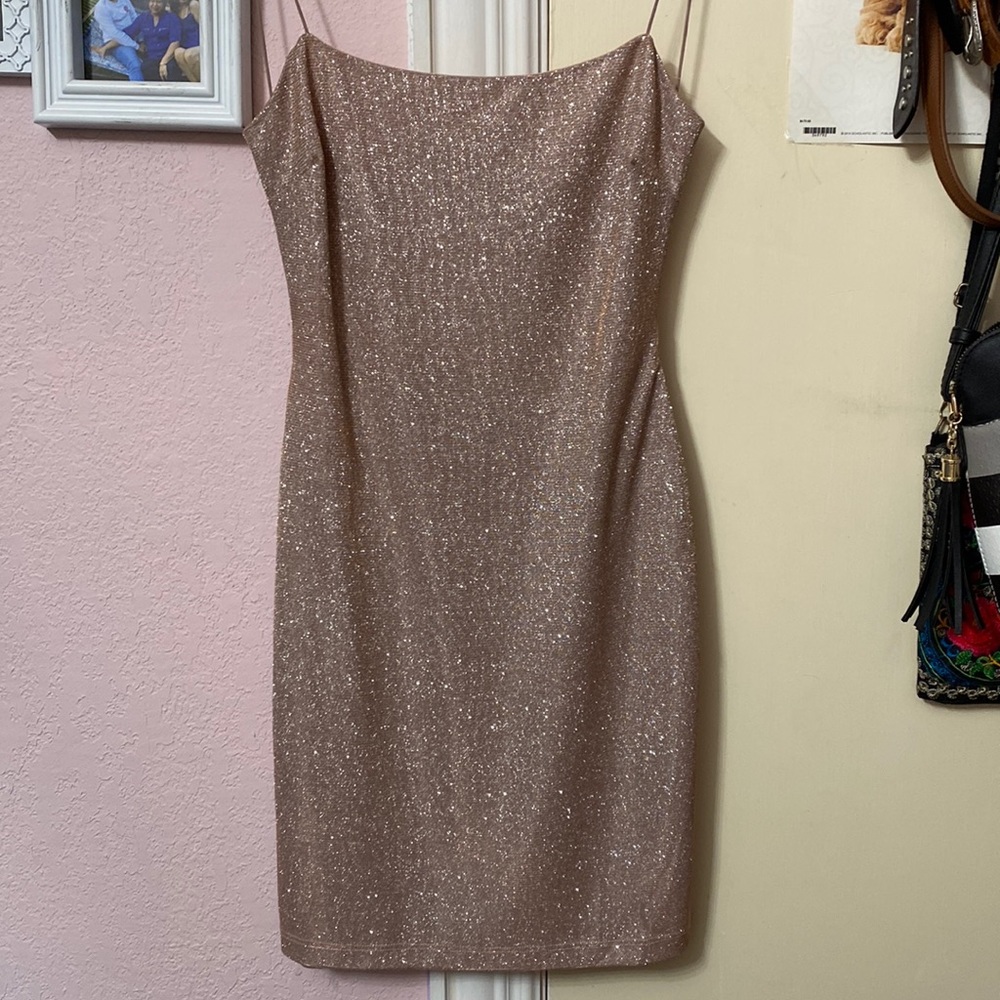 Pink dress. Size Medium.